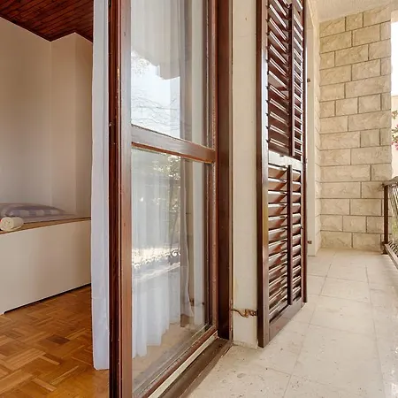 Guest house 